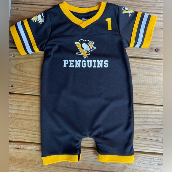 Colosseum Other - Infant baby toddler Colosseum 6-12M Pittsburgh Penguins Snap One Piece